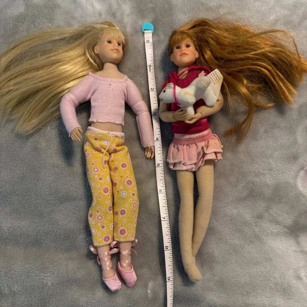 Only Hearts‎ Club Dolls Lot of 2 w/ Outfits & Plush Dog Early 2000s